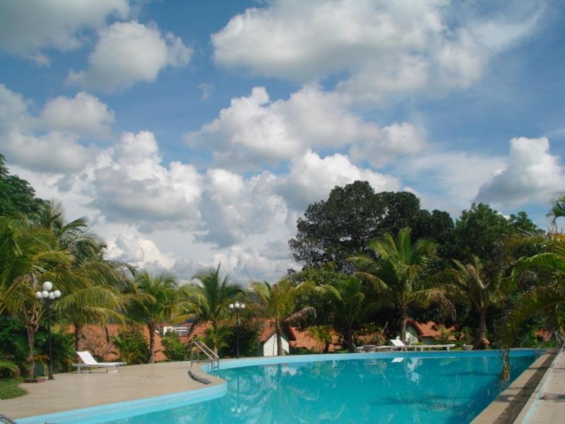 Lak Resort Buôn Ma Thuột Exteriör bild